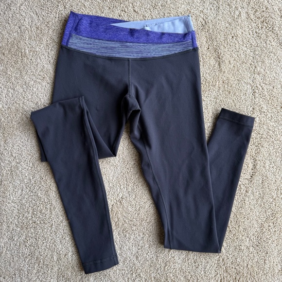 lululemon athletica Pants - Lululemon Crop Leggings Size 4 Black Purple High Rise Yoga Gym Athleisure